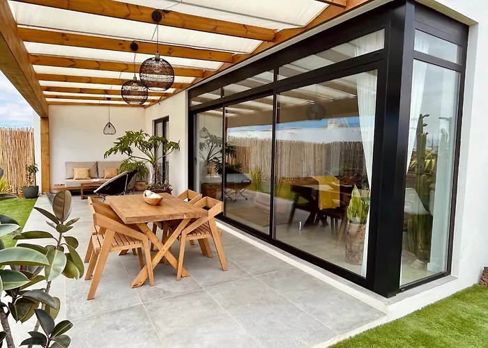 Bungalow + Piscina Independiente