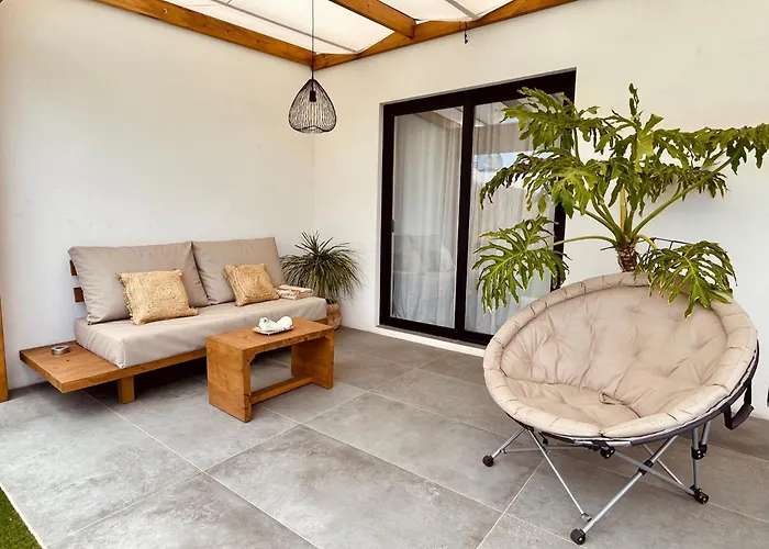 Bungalow + Piscina Independiente