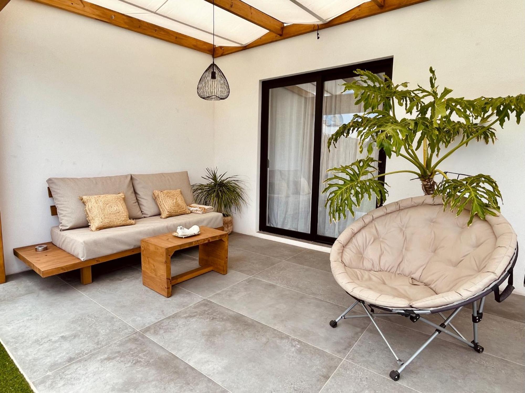 + Piscina Independiente Villa