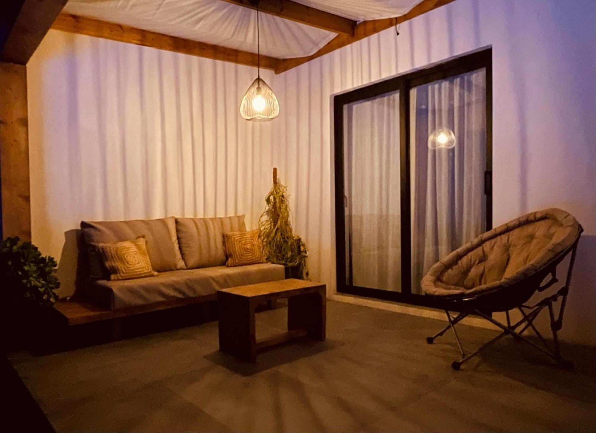 + Piscina Independiente Villa